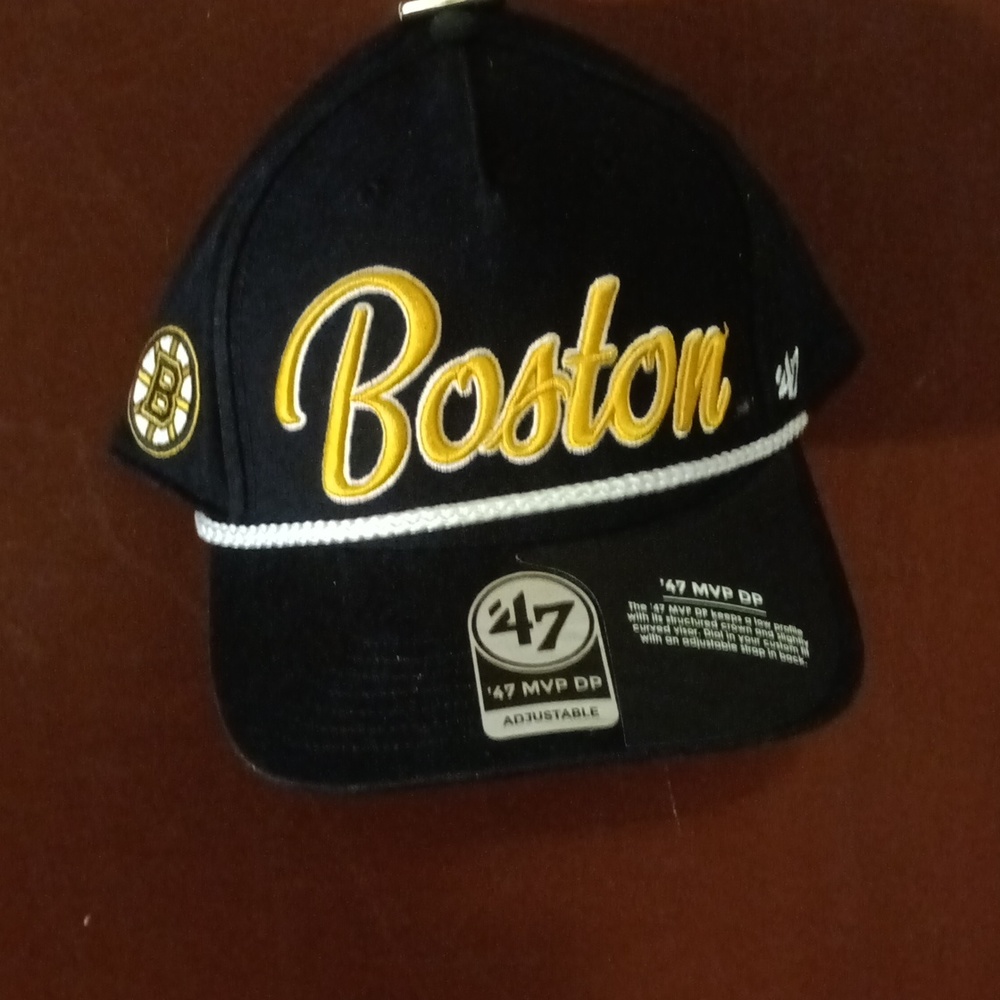Boston Bruins Authentic snap back hat '47 MVP DP adjustable (Unisex)